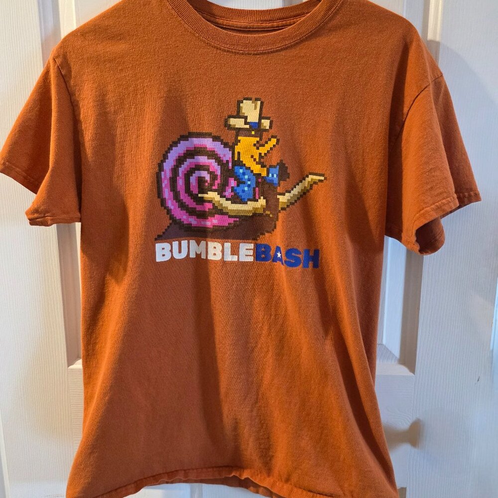 Bumblebash Festival Graphic T-Shirt Pixel Snail Cowboy Tee Size M